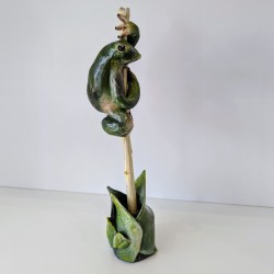 Sculpture grenouille artisanale | Statuette argile et vernis | Déco na