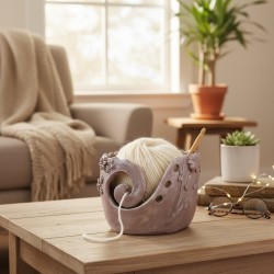 Bol à laine artisanal fleurs | Accessoire tricot crochet | Guide fil a