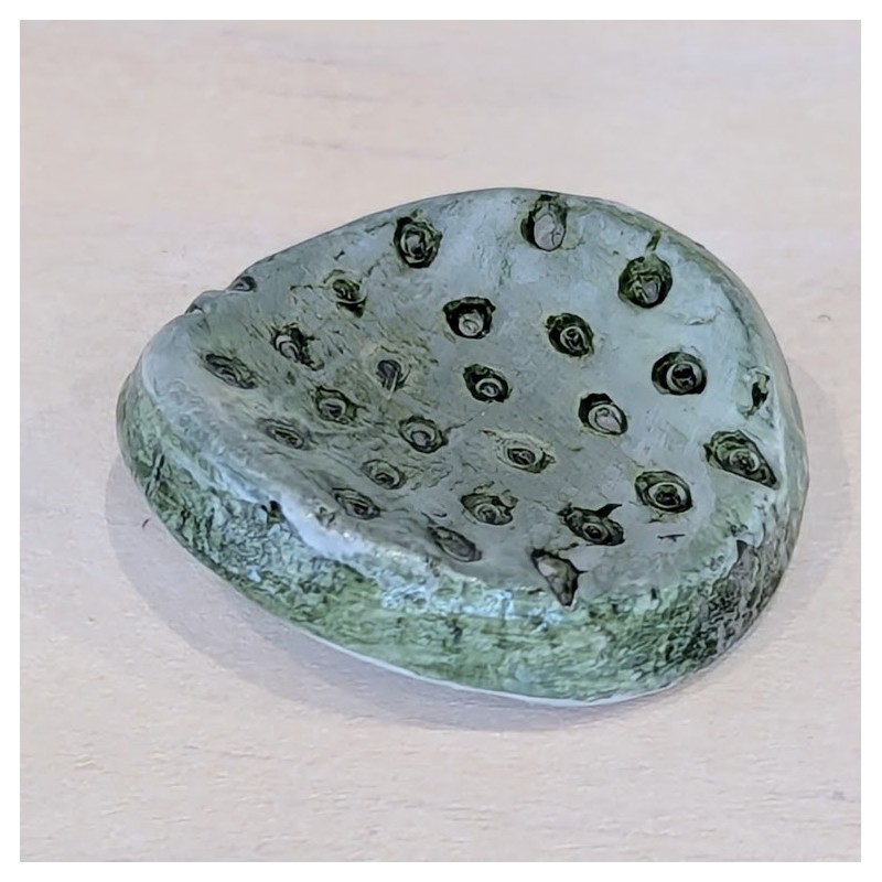 Galet anti-stress artisanal | Argile et Résine | Objet sensoriel fait