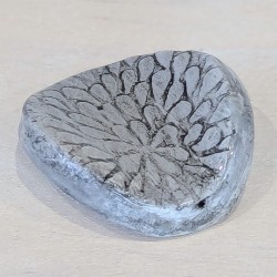 Galet anti-stress artisanal | Argile et Résine | Objet sensoriel fait