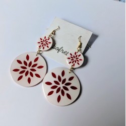 Boucles d'oreilles pendantes fleurs | Résine & Papier